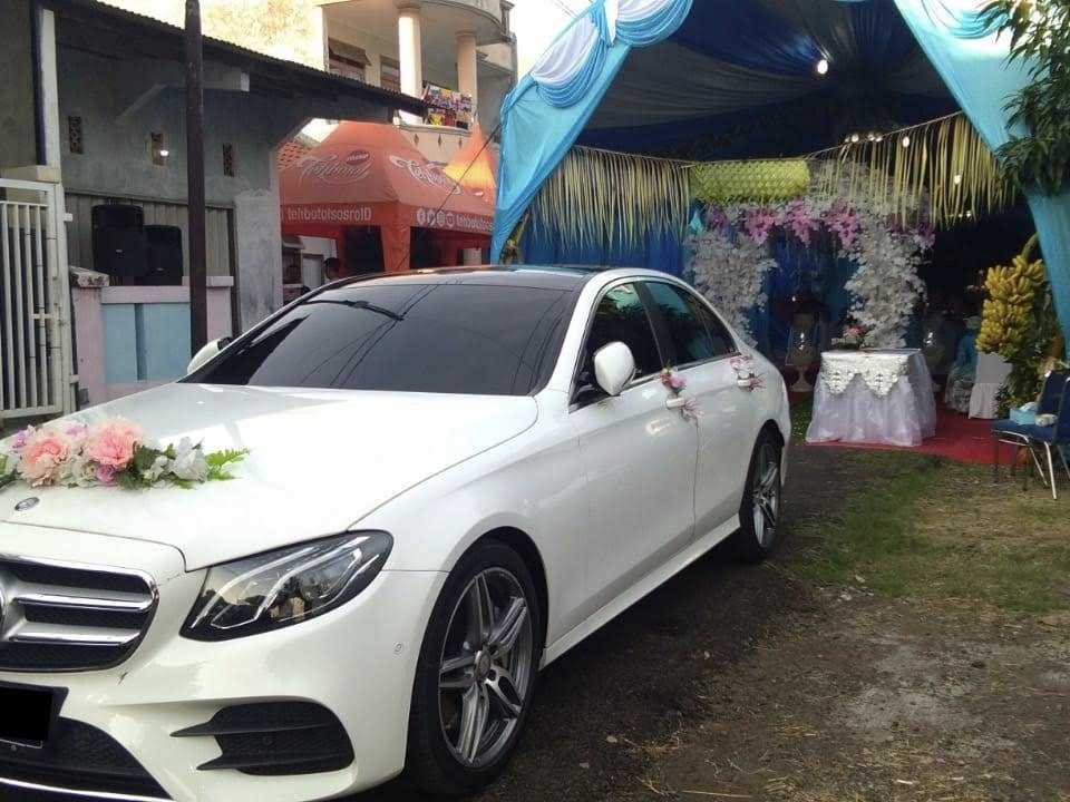 rental mobil mercy e 250, sewa mobil mercedes benz e class, sewa mobil mercedes benz e 250, , rental mobil mewah, wedding car, sewa mobil mewah,