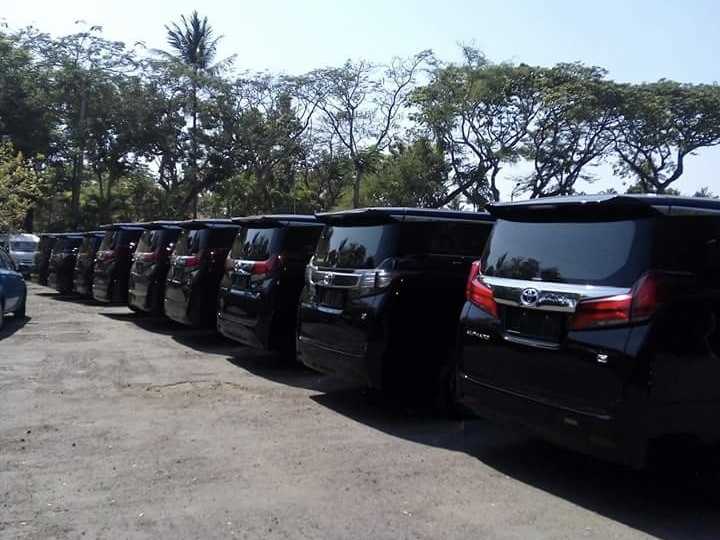 Sewa Mobil Mewah, Rental Mobil Pengantin