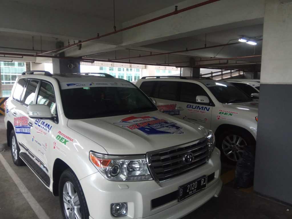 rental mobil land cruiser ,sewa land cruiser, rental land cruiser, sewa mobil land cruiser, rental mobil mewah, sewa mobil pengantin, wedding car