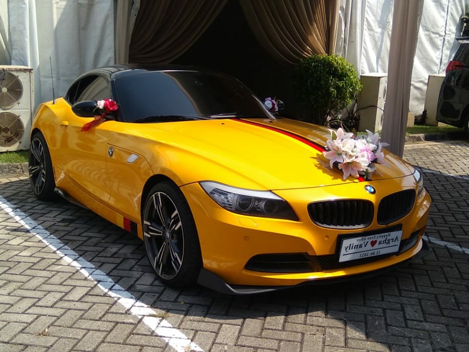 sewa mobil BMW Z 4 jakarta, sewa mobil mewah, sewa wedding car, rental mobil pengantin,